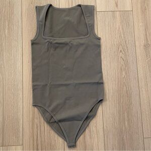 Grayish brown Sleeveless Bodysuit